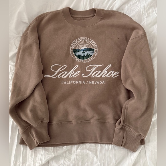 Abercrombie & Fitch  Crewneck Sweater - Picture 1 of 2